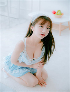 《抽打花核-老师洗澡让我吃她胸视频》