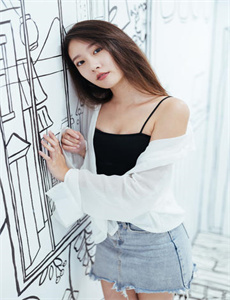 《荡女小喜的yin乱生活网站-蜜桃成熟演员表》