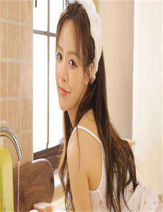 《美女打扑克影视-国模大胆一区二区三区》